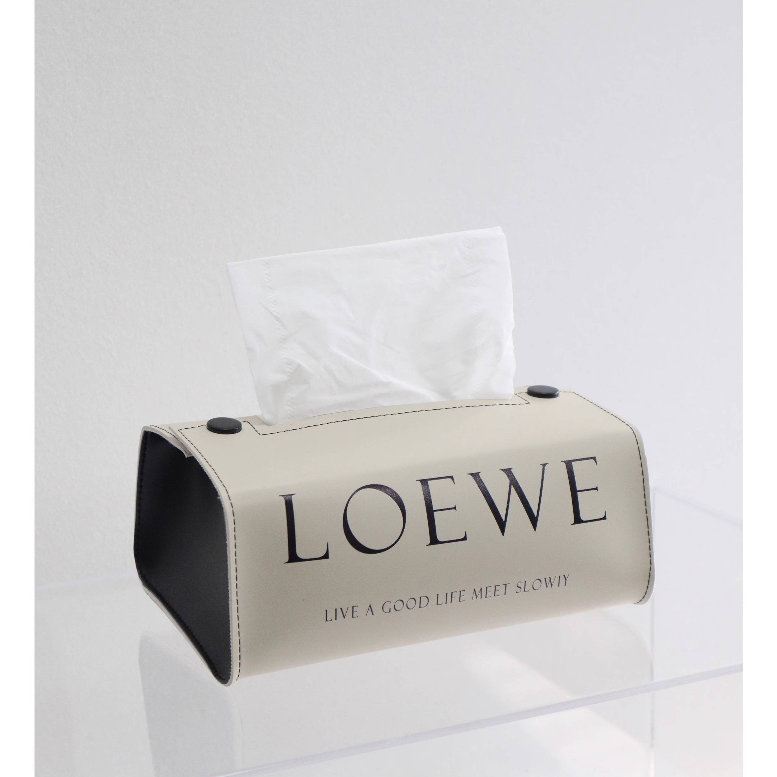 LOEWE ENGLISH UPGRADE PLUS A LOT OF MONEY