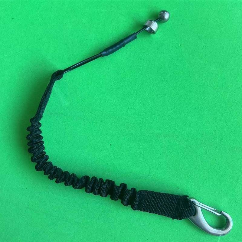 The new equestrian inflatable armor airbag connector connecting rope trigger rope stimulates the saddle connection pull rope spring rope
