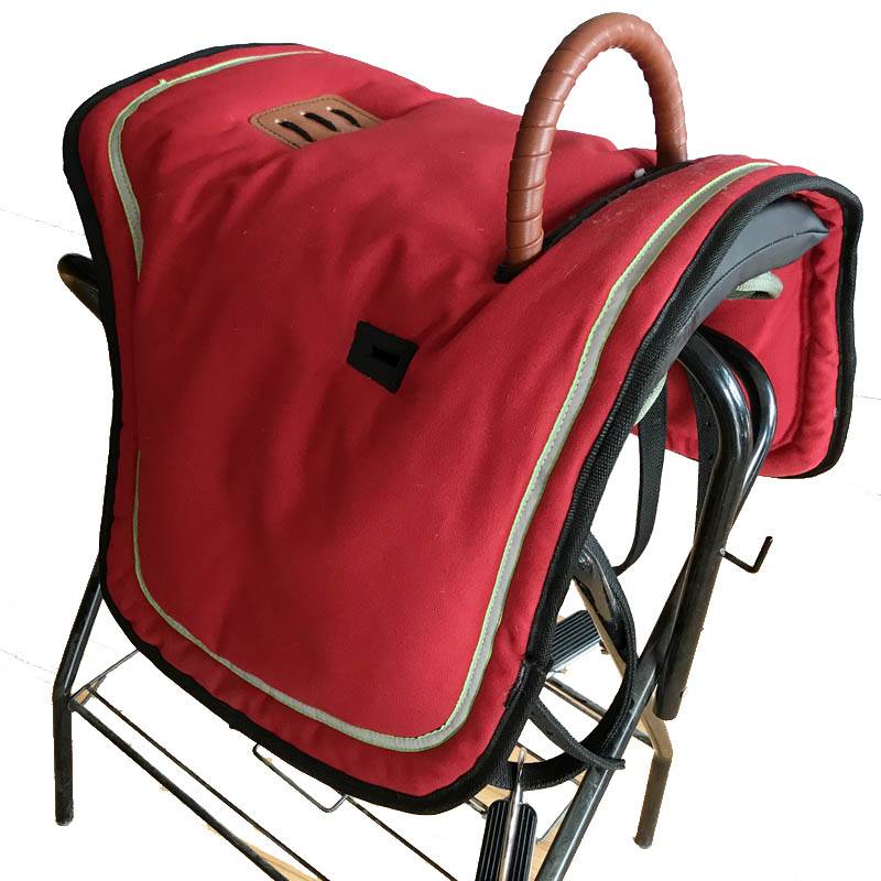 A horse-scrambling saddle, a stunted saddle full of parts, a horse-scrambling saddle, a horse-scrambled saddle