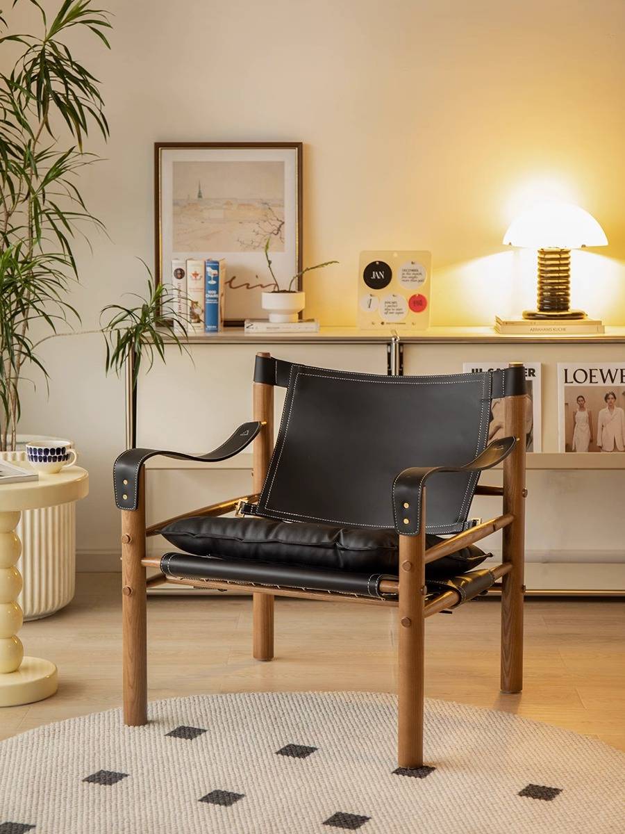 Nordic retro sofa chair home living room single casual chair Denmark solid wood saddle leather hunting chair designer model