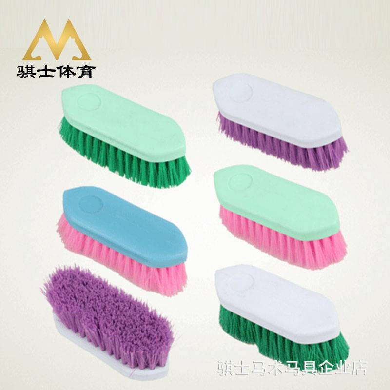 Swipe horse brush tool Horse cleaning horse house supplies hoof oil brush horse dung and fork feed grass bag hook hook horse saddle rack combing