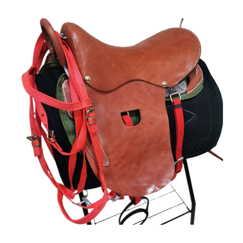 The saddles are made hand-made by Mongolian saddles