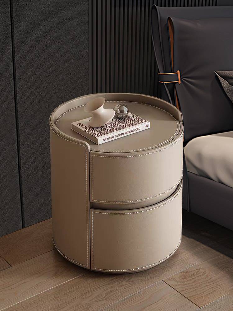 Dedukeeper Creative Extremely Malded Saddle Leather Round Simple Modern Small bedroom new 2024 rock plate light luxury