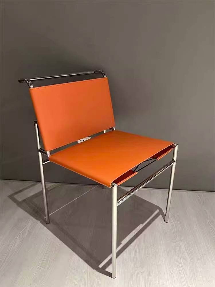 Nordic Middle -aged Advanced Dining Chair Stainless Steel Net Red INS Wind Simple Discussion Chair Light Luxury Saded Surgery Makeup Stool