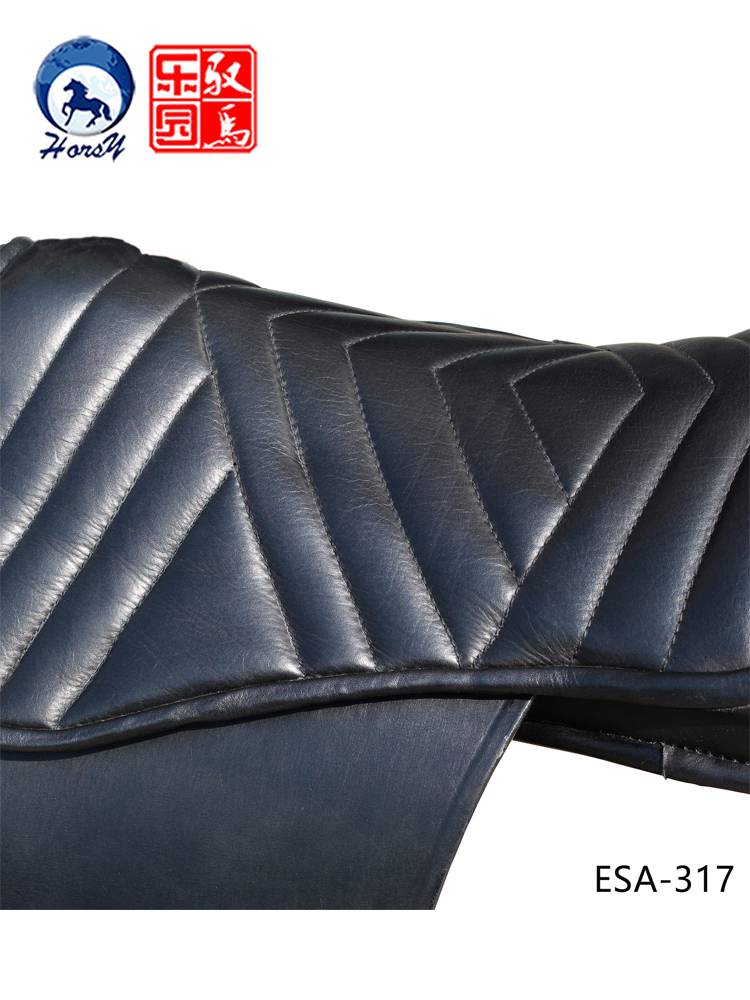Imported horsebacks, durable saddles, outdoor saddles, eight sets of accessories