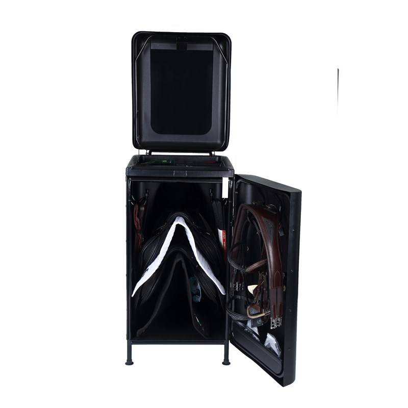 The saddle box, the saddle box, the saddle storage box in the horse room