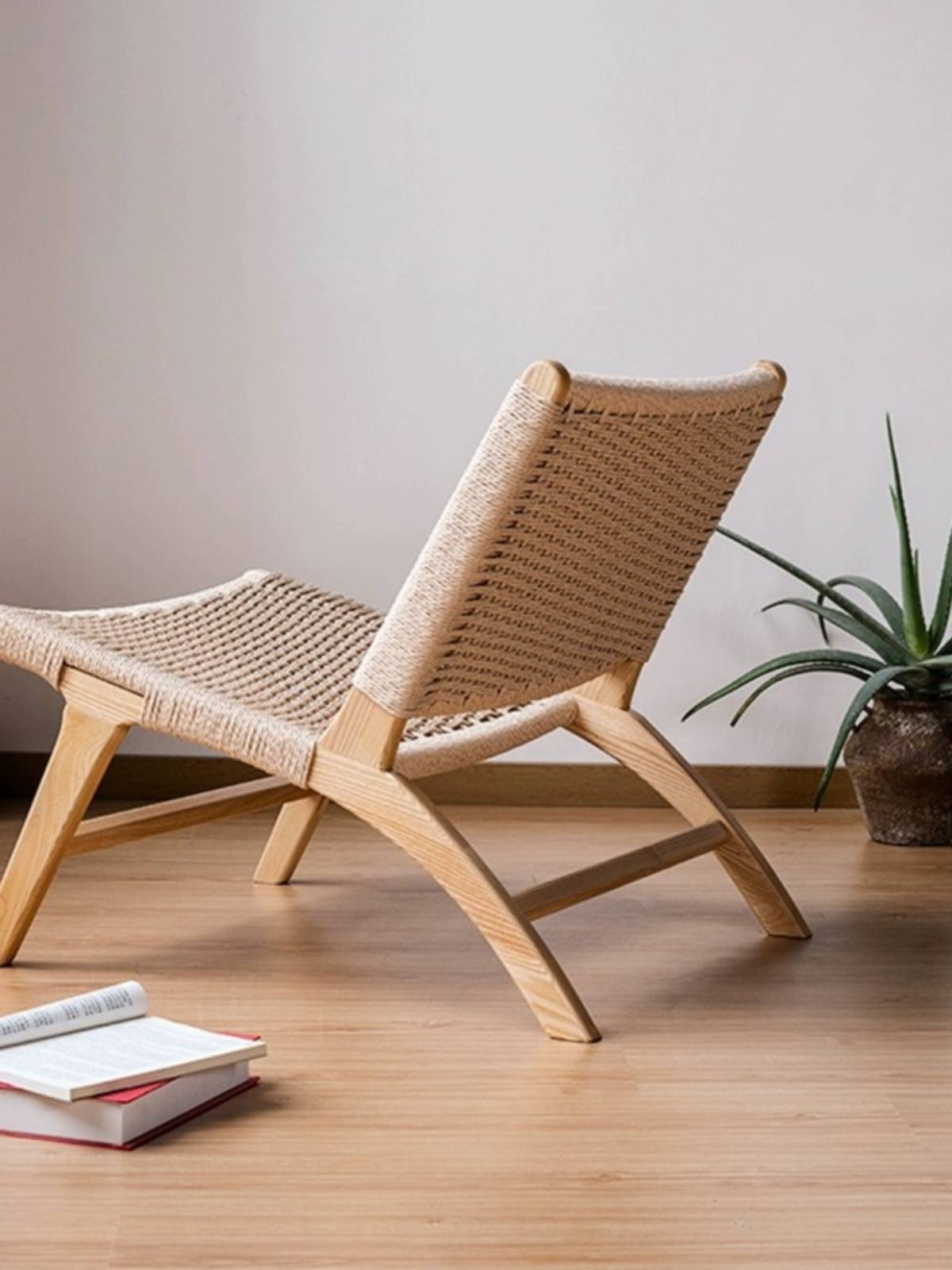 Nordic solid wood rope folding chair home saddle leather woven chair Japanese -style homestay balcony single sofa recoil