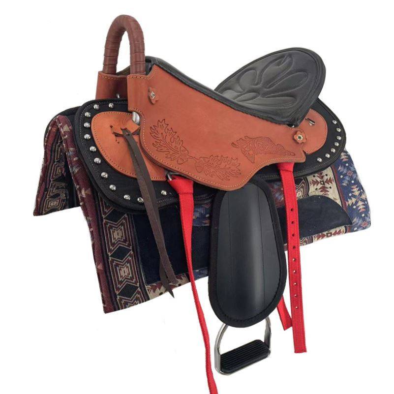 The saddles are full of oxen-covered ponies, ponys, pony saddles, horsepikes