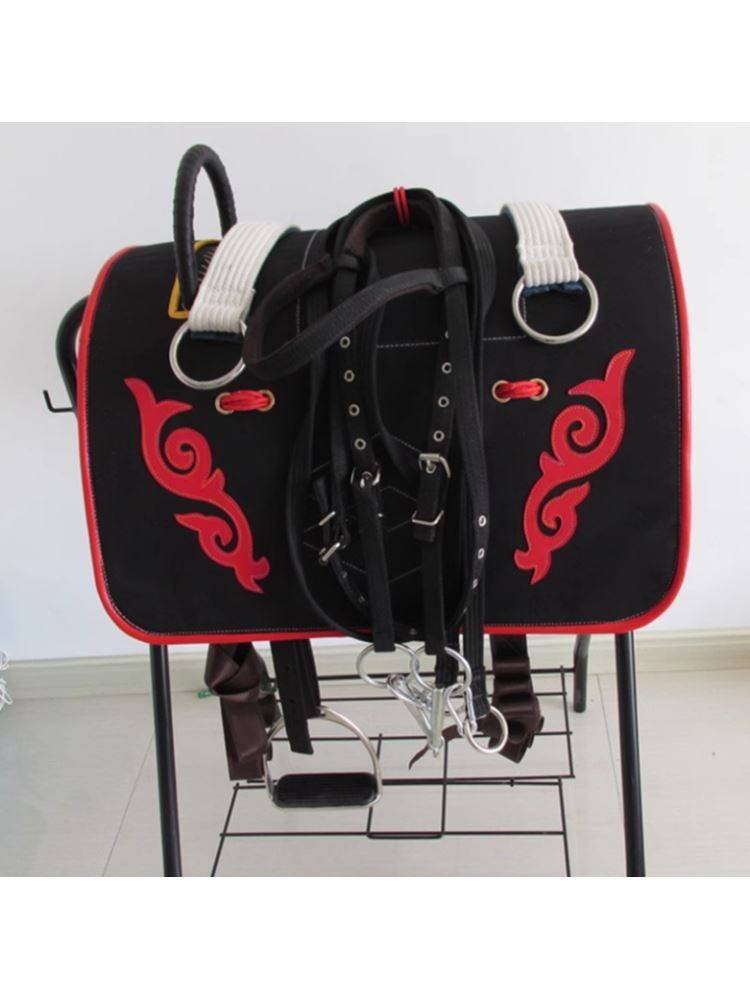 The saddles are all new. The saddles are full of horse-deeps