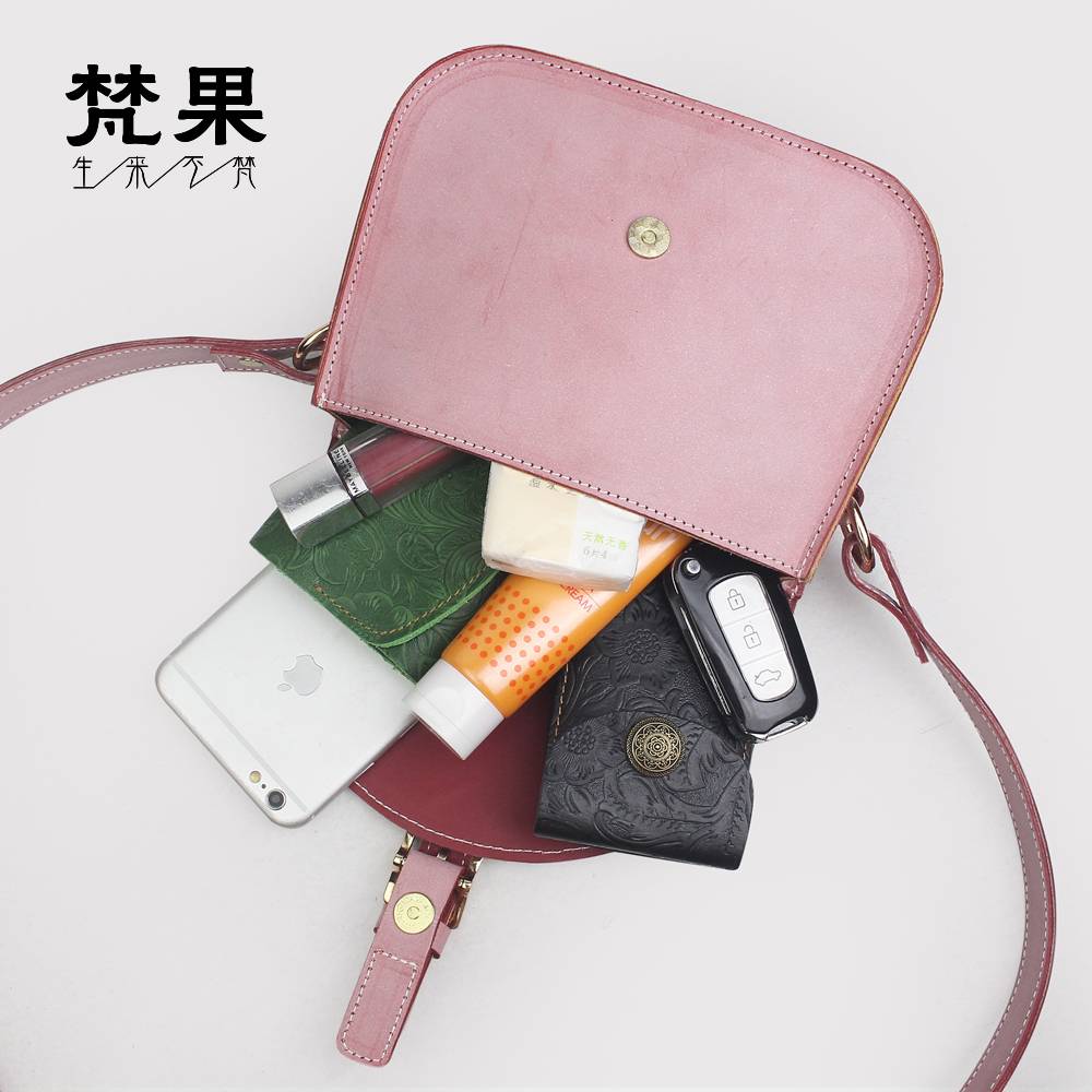 New leather saddle female bag oblique cross -shoulder bag head layer cowhide women's bag fresh youth bag wild bag