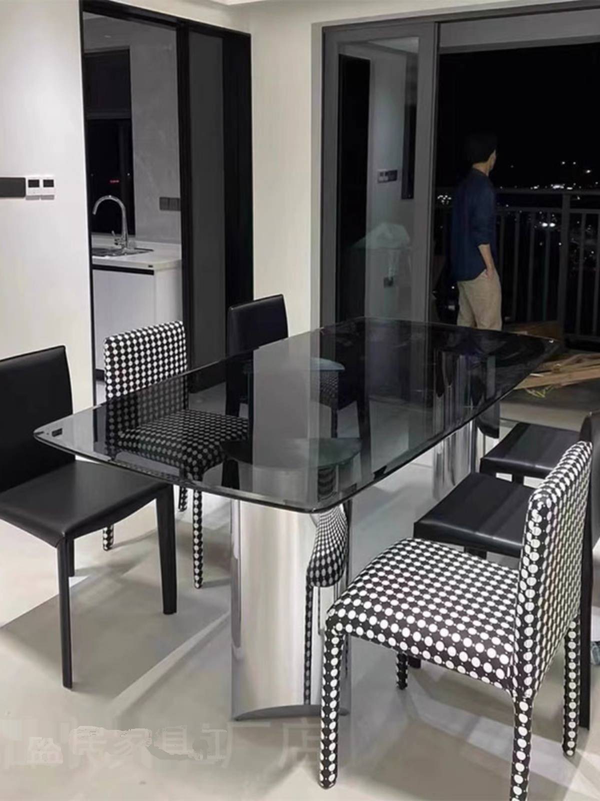 2024 new wave dot chair black and white chair high -end chair modern minimalist design sense saddle dining table and chair