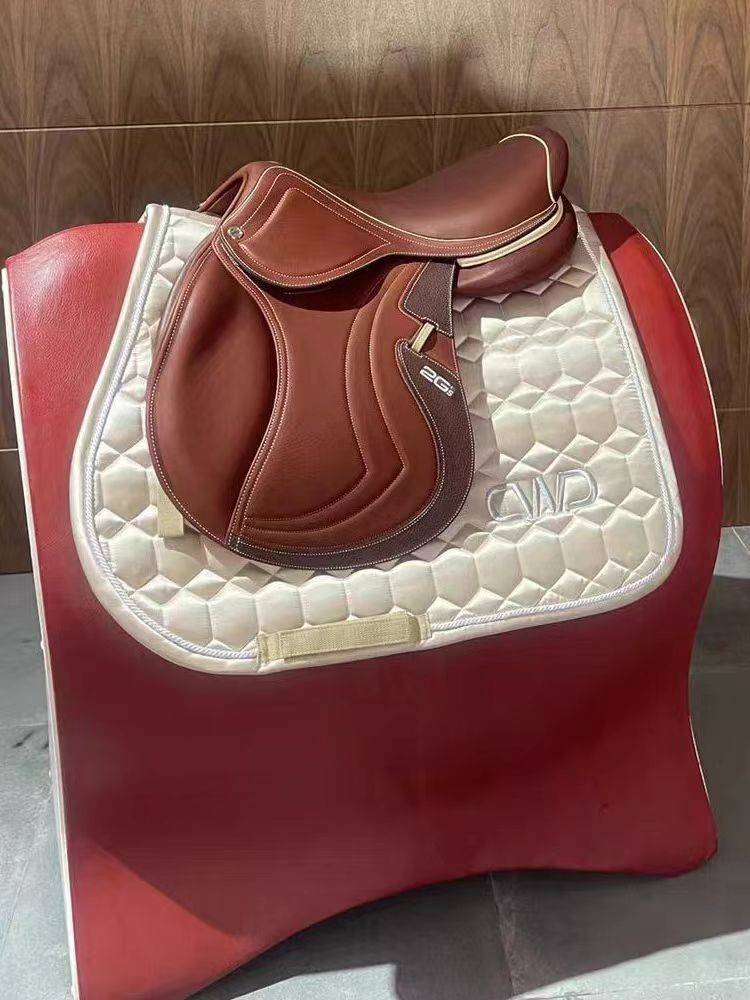 Brown ivory, 17