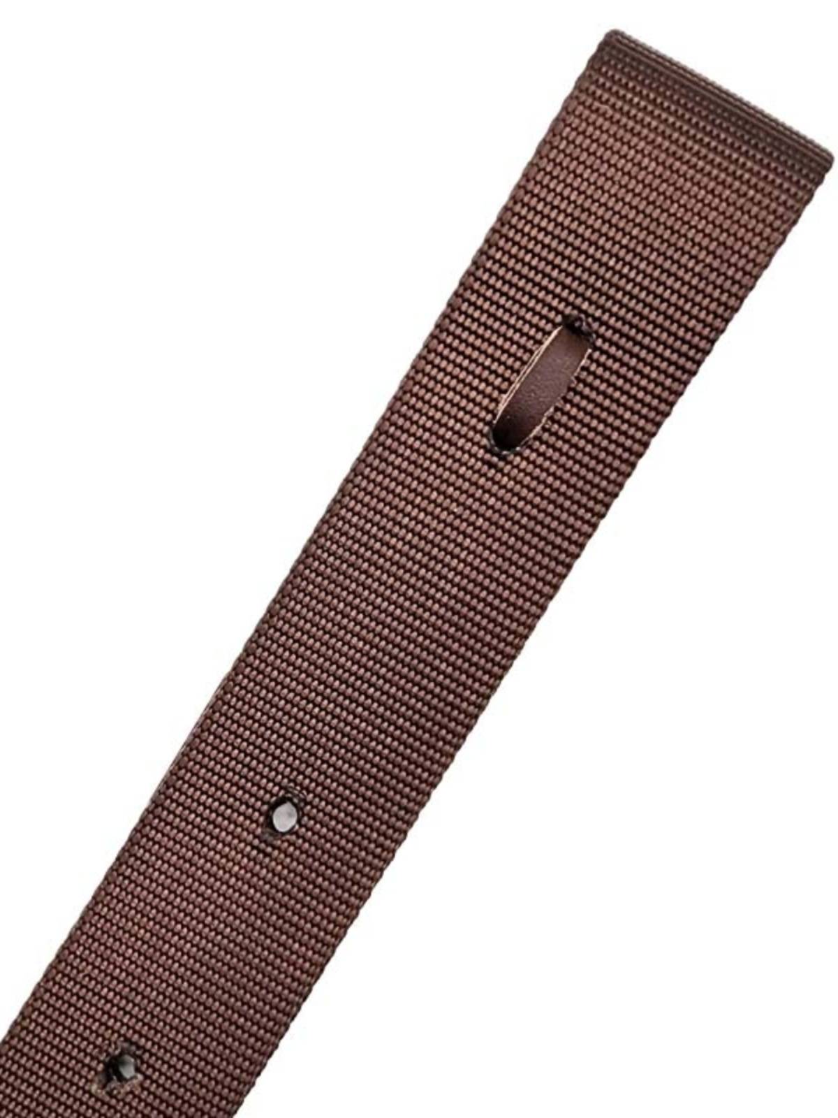 With a right nylon belt in front of the western saddle and a tummy belt with a western saddle fitting horse prop