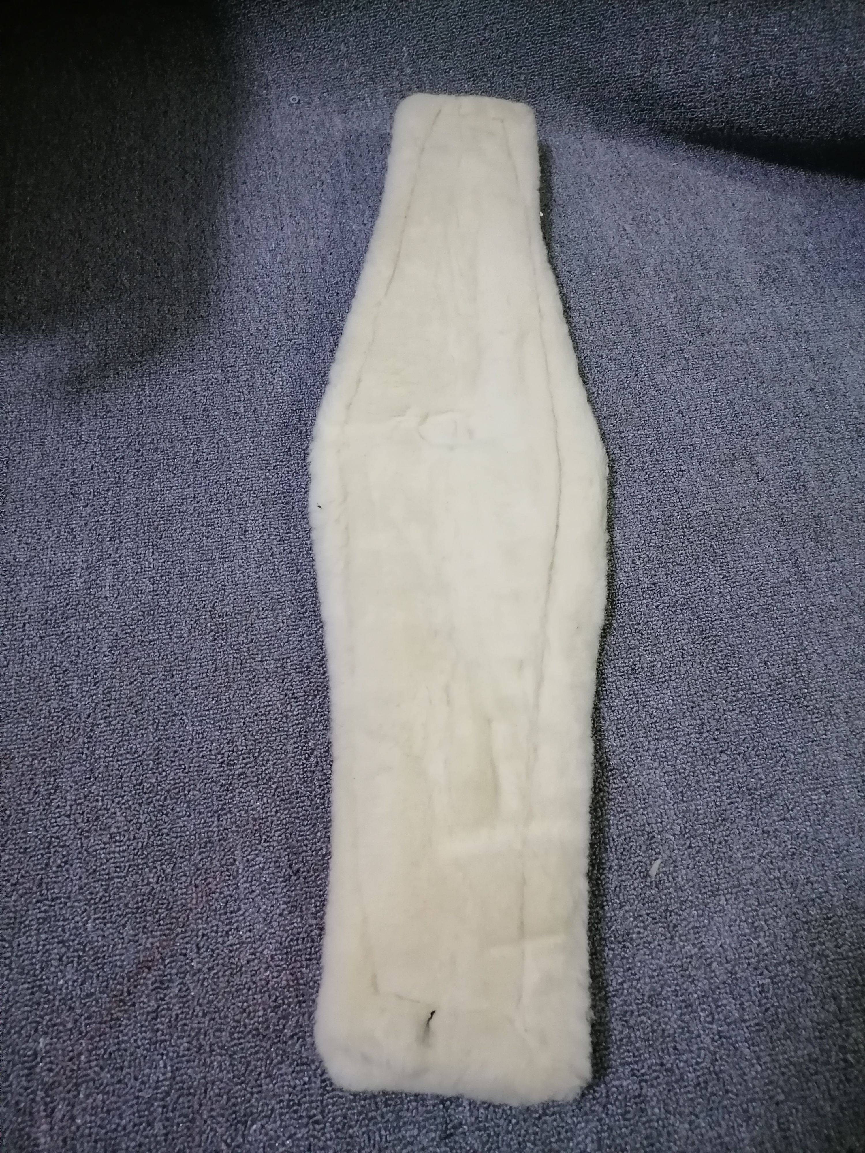 Western wool with a skating-proof saddle