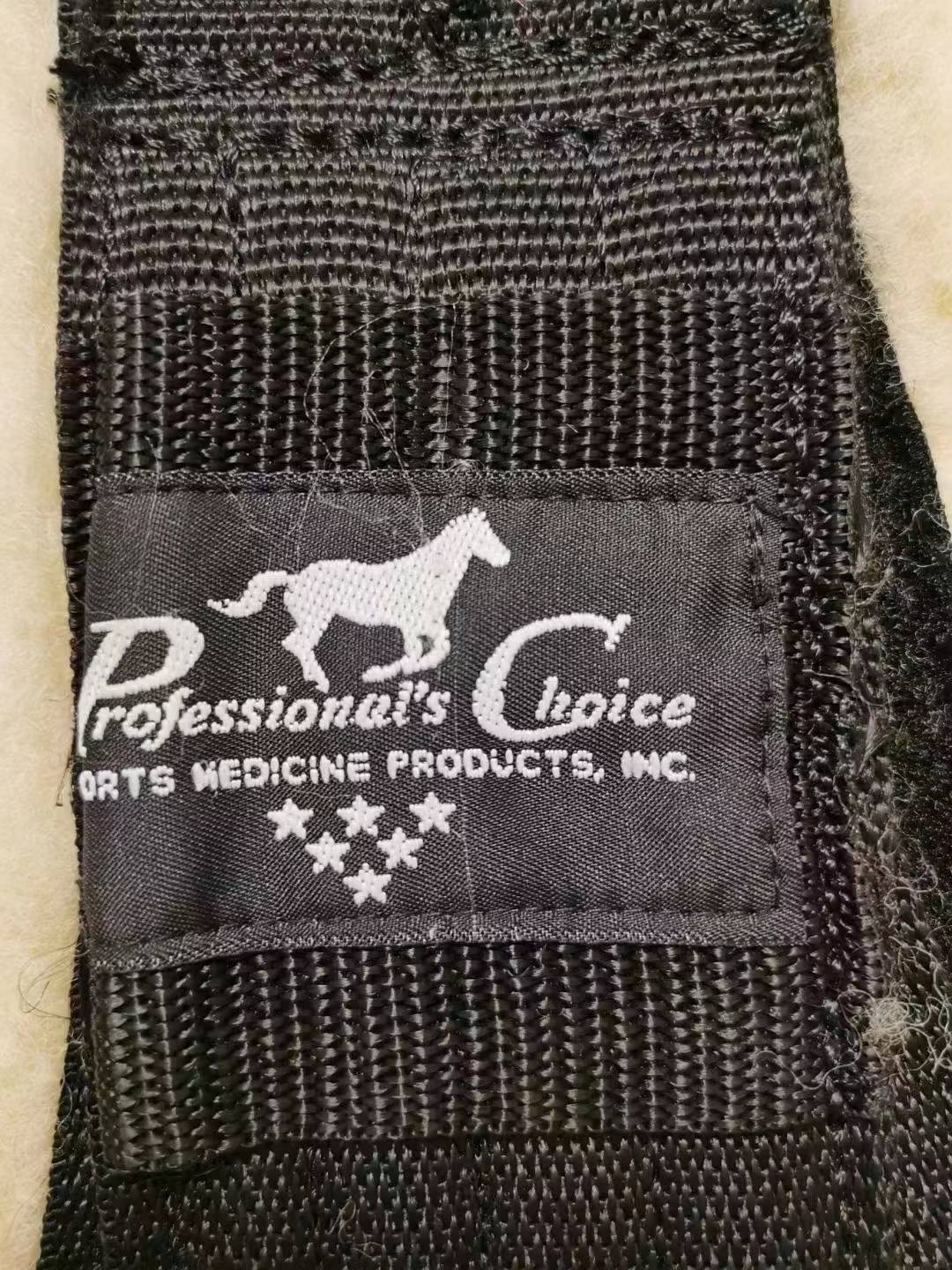 Western wool with a skating-proof saddle