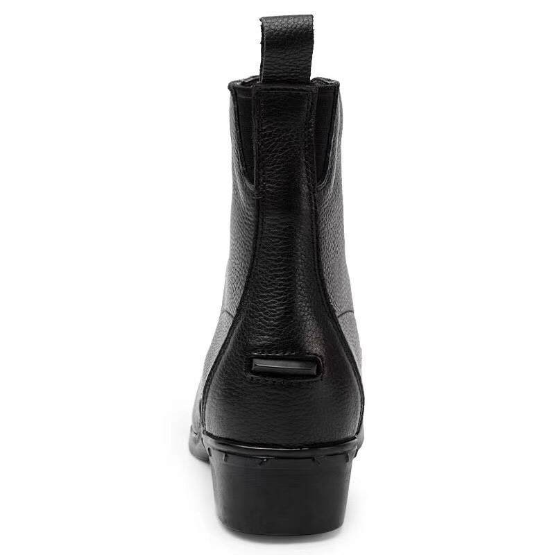 ♪ French brand assures the face of british boots ♪