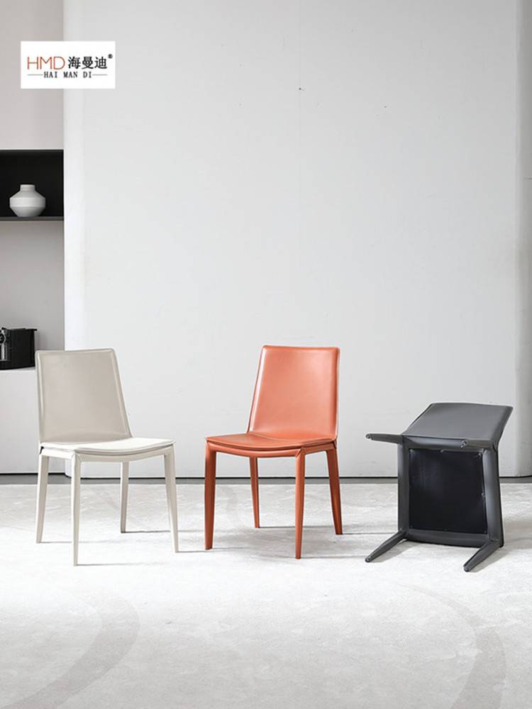 The saddle-skin-seat home with a modern, simple Nordic, stool for a very simple hotel
