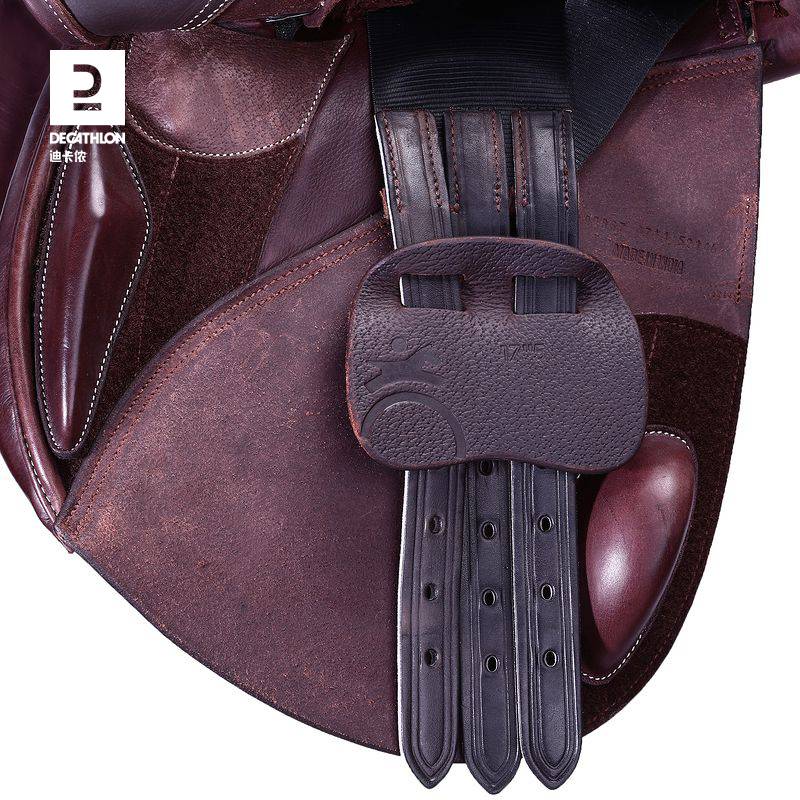 DECANNON'S SADDLE IS REAL NAKED