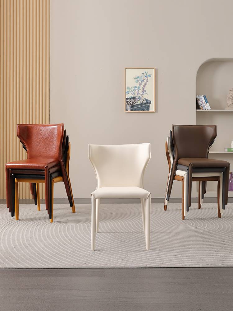 Middle -aged wind stacked dining chair, the intention -like restaurant stool light luxury high -end waist back horseback saddle cow horn chair