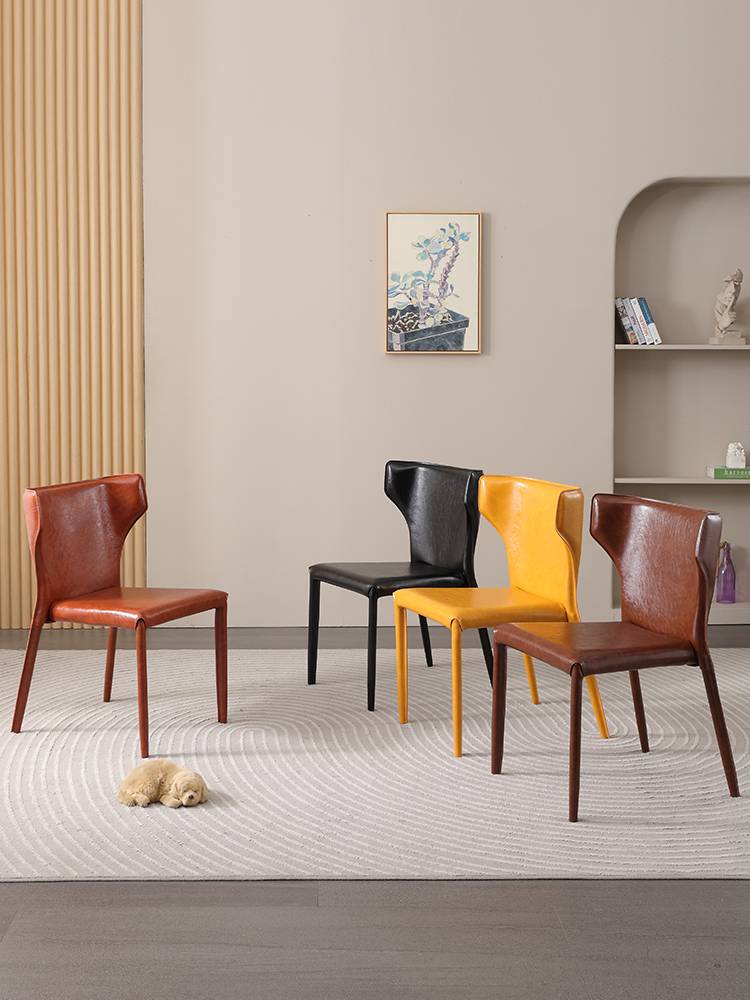 Middle -aged wind stacked dining chair, the intention -like restaurant stool light luxury high -end waist back horseback saddle cow horn chair