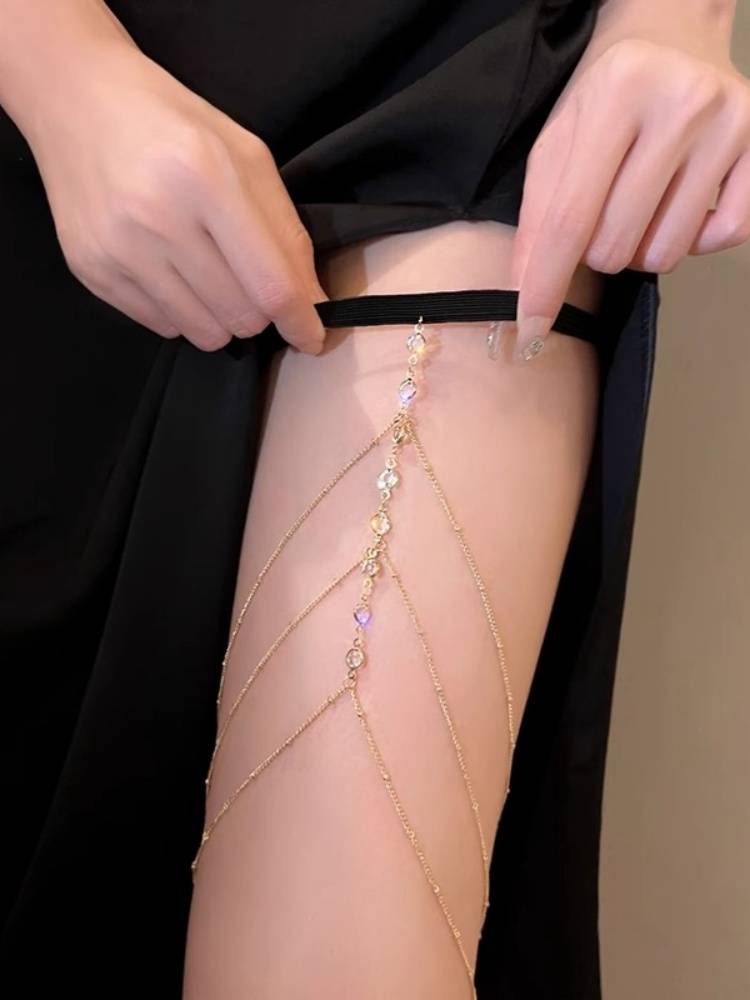 Three -layer streaming rhinestone chain new fashion sexy accessories European and American hot girls all net red explosion body chain