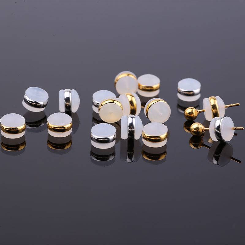 After the silicone ear blocked, the 18K gold -ear stuffed ear hat is super tightly gold -plated anti -slip blocked accessories