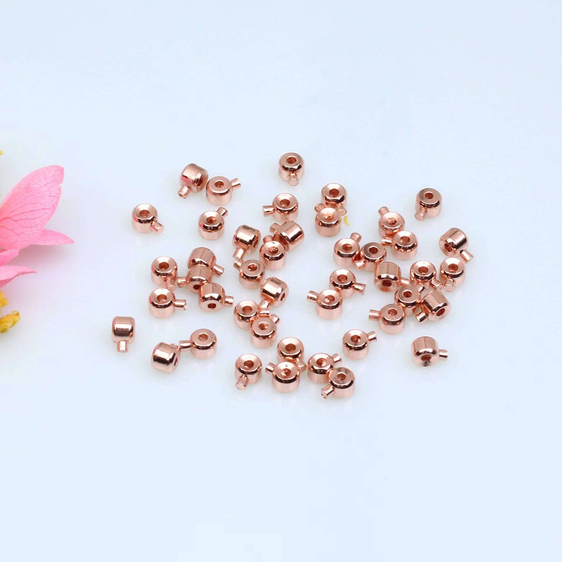 20 rose gold squares
