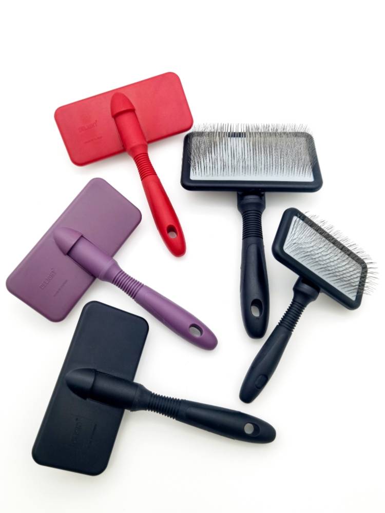 Shipping Black Witch Comb Dog Dog Cat Display Dispatable Floating Flower Wool Brush Erusing Mao Mao Mao Mao Pets