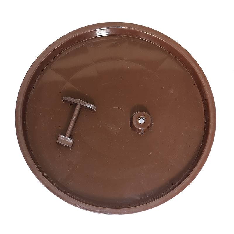Coffee-coloured 28-pore dung