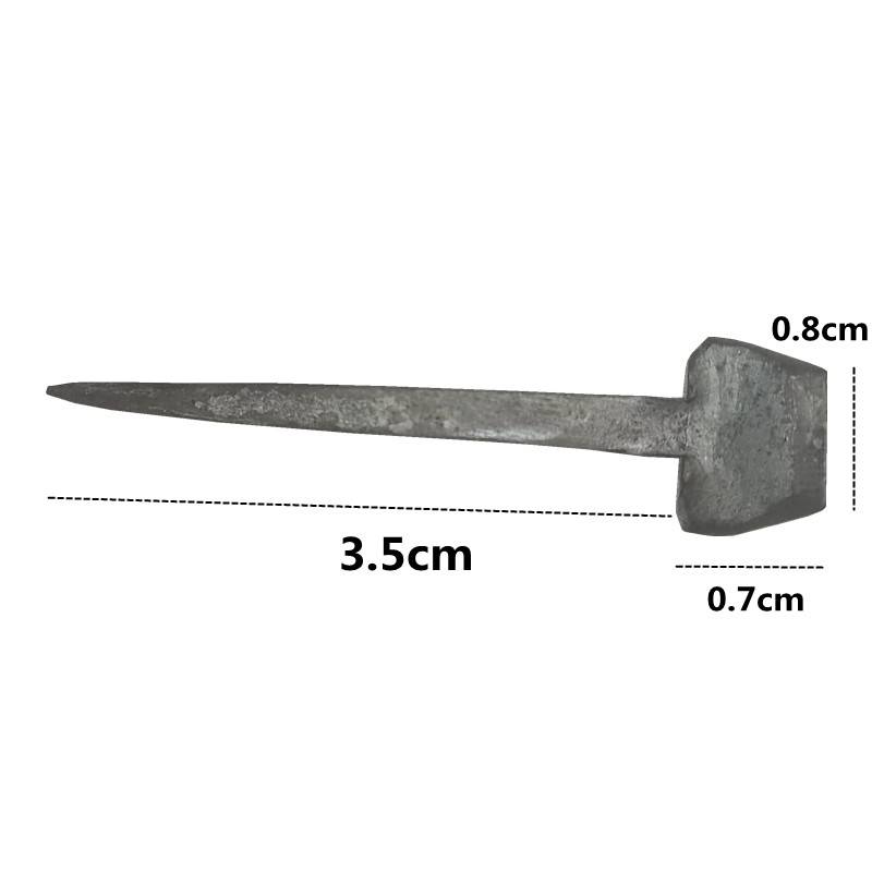 Handmade horseshoe nail special non -skid horsesholh nail horseshoe iron nails repair traditional craftsmanship with one palm