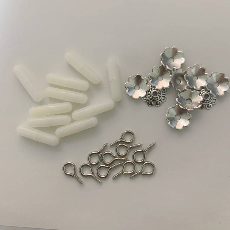 five sets of 8mm bouquets