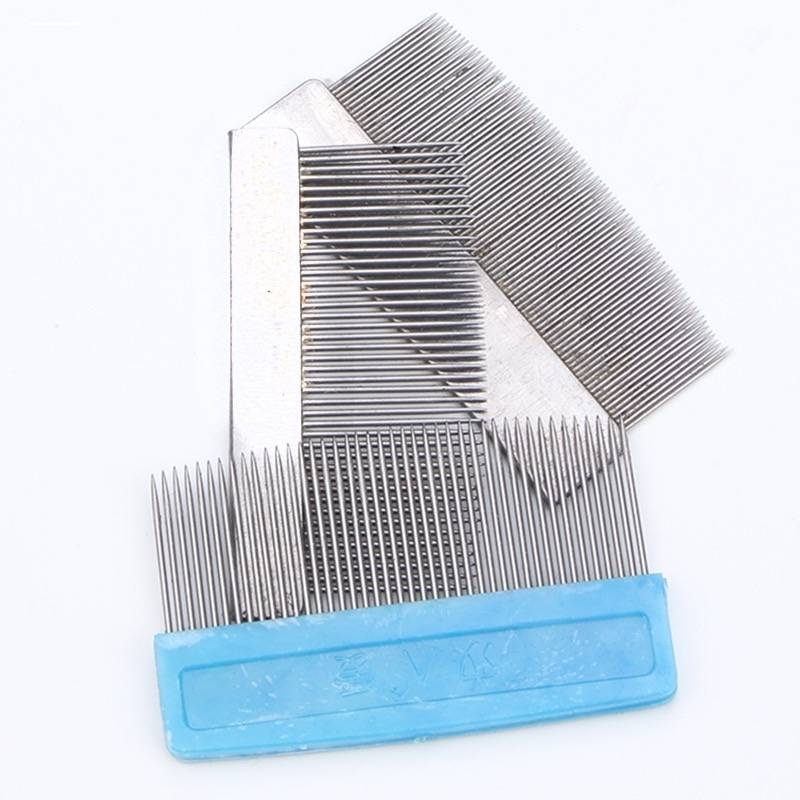An iron comb with a stainless steel-encrypted fabric lined up in a single line of general-purpose, thicker textile plant needles combing with super-mixed teeth