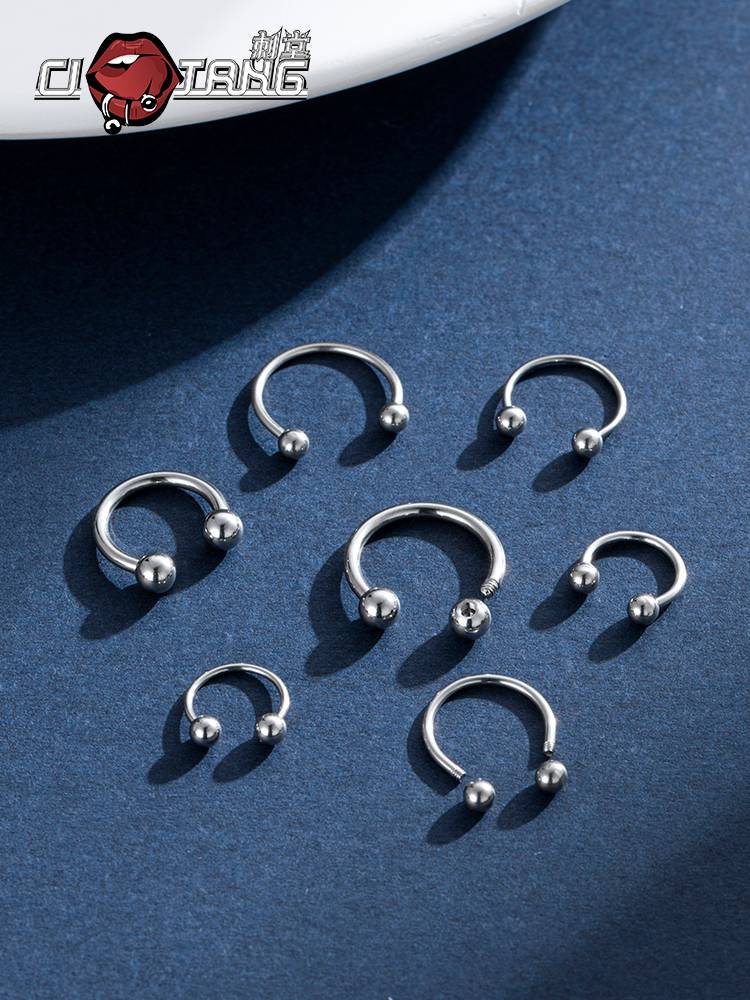 The titanium rim lips nailed to the horse's hooves' noses and noses nailed to the nipples' teeth belt