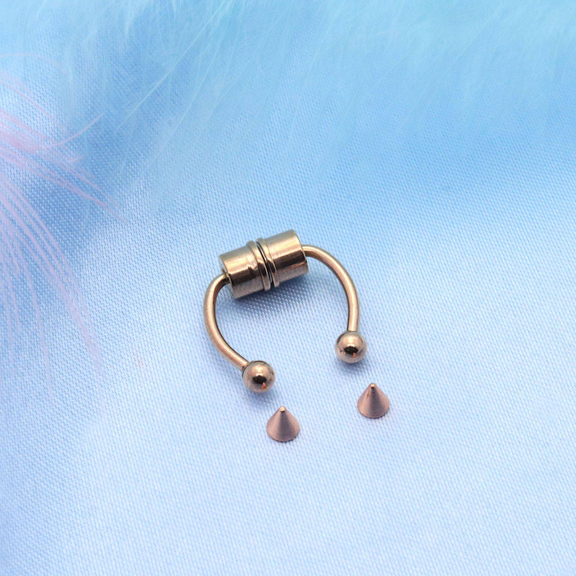 Nasal pins are about stainless steel-magnetic horse hooves don't have to pierce a perforated magnet nose clip