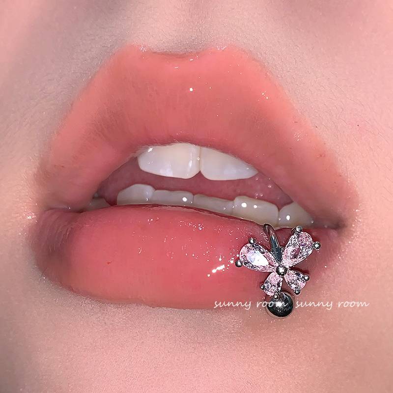 Flashing Bowlon Lip Ring 1.2mm Titanium Steel Lip Nail U -Horseshoe Horse Horses Passing High -level Senior Sweet Cool Woman