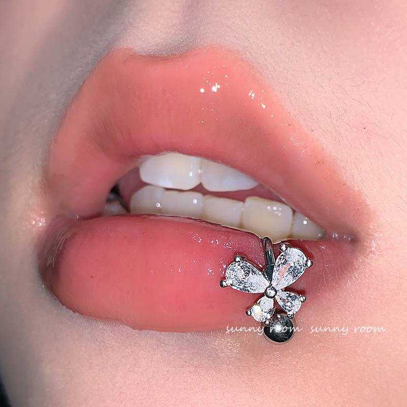 Flashing Bowlon Lip Ring 1.2mm Titanium Steel Lip Nail U -Horseshoe Horse Horses Passing High -level Senior Sweet Cool Woman
