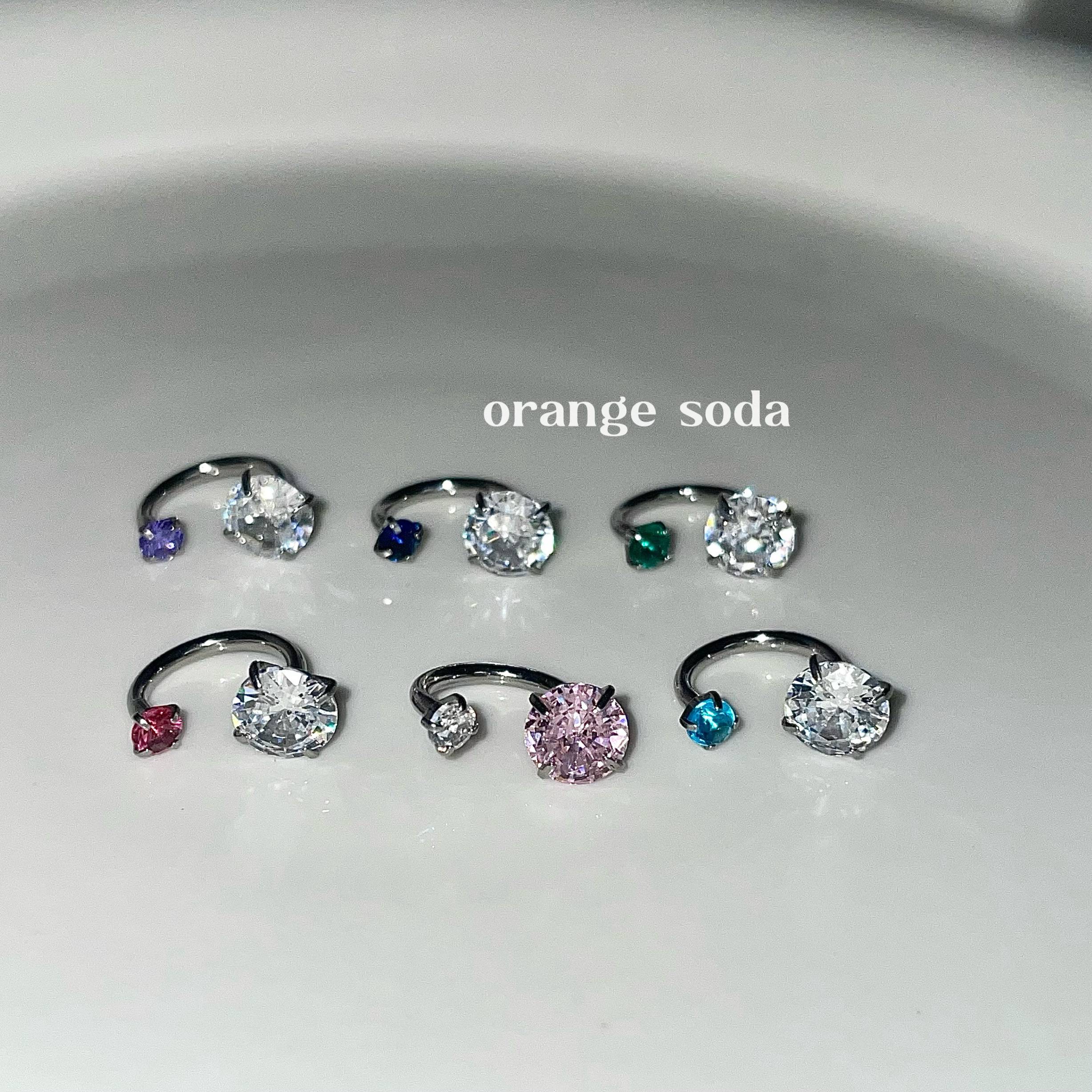 Orangesoda Green Sheep Horse Horses Halper Ear Bone Nail Ring Diamond Steading Jewelry Rough 1.2 Titanium Titanium Steel