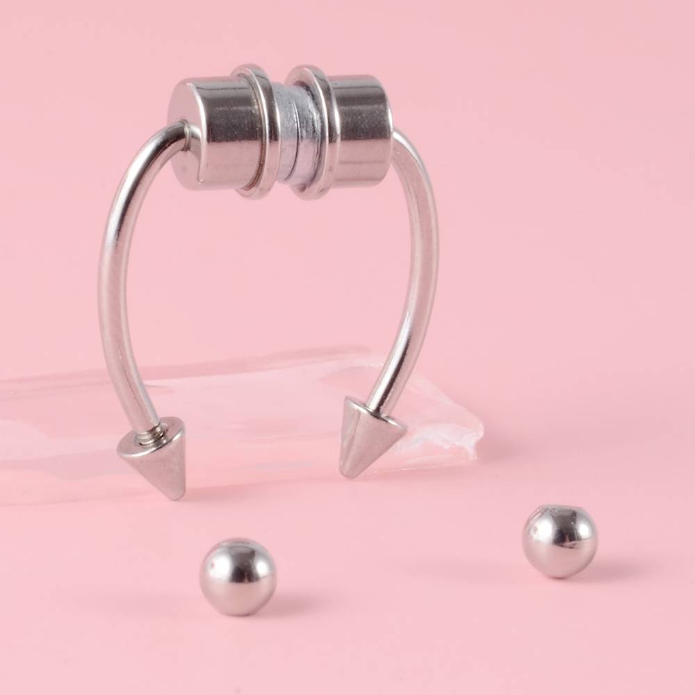 European and American fashion trend personality nose raing magnets fake nasal ring do not need to wear pilot horseshoe nose nail jewelry women