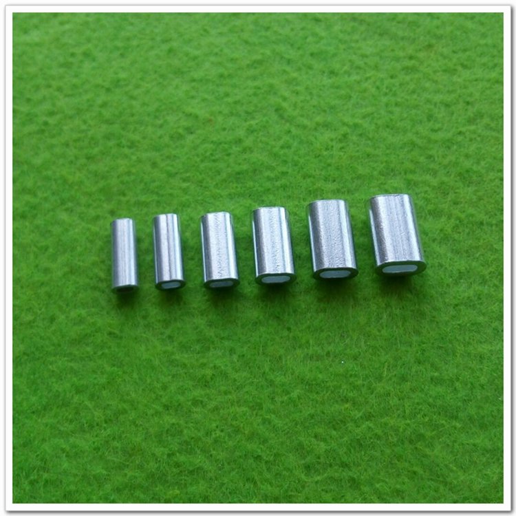 With a long elliptical wire-lined aluminum cap, aluminum head, and aluminum-button fitting for the ellipse fishing team
