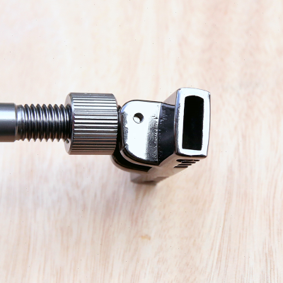 The stainless steel plug-in-the-coated parts fish and fish-fishing on a one-way locator stand-and-monger