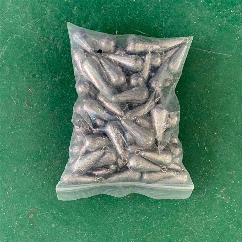 Water-mounted lead-crash hooks and gears for hammer-fishing gear
