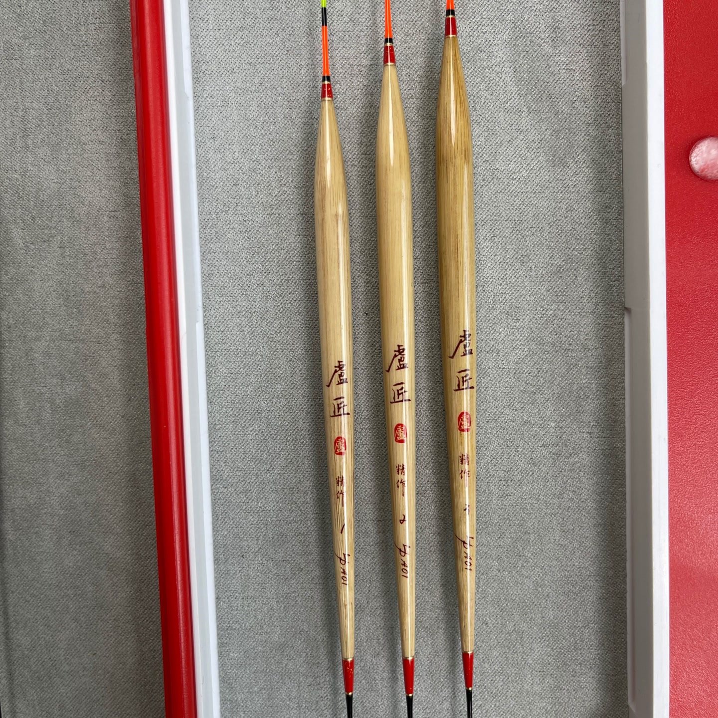 Roofters, toothpicks, drifting in the winter, short-legged, long-tailed carp