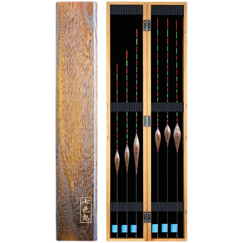 The real reed floats with a high-intensity, high-intensity octopus carp, and a black pit full of gills