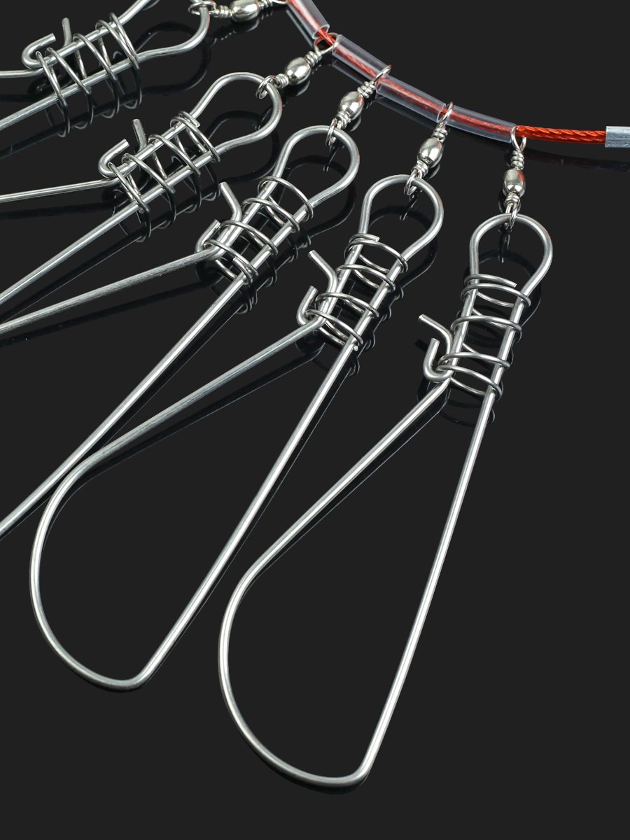 Coarse live fish with stainless wire locks to protect against rust from entanglements and pull through fish ropes instead of fish to protect fish