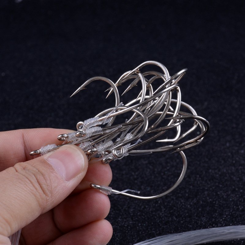 The guacamole is packed with a single hook to the 8-28, and the sting wire to the big one