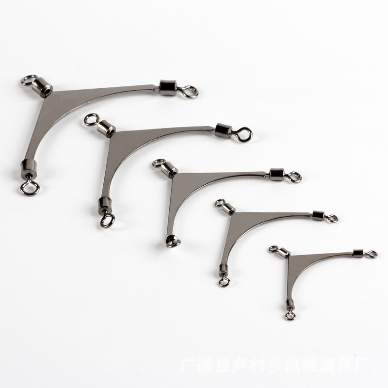 The U.S. sub-wire forklift hooks are entangled around two hooks at a time