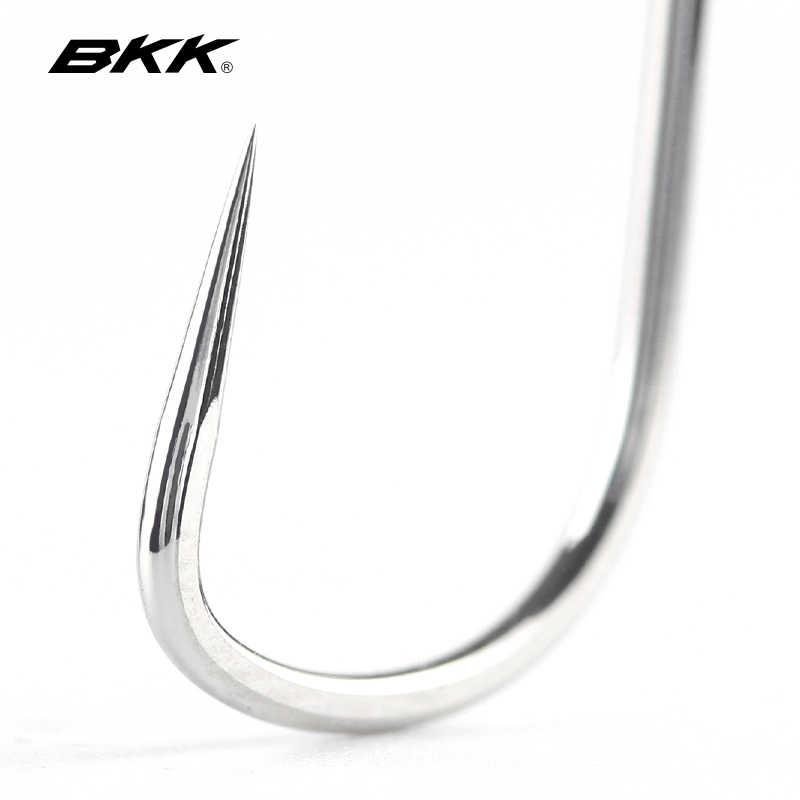 The BKK hooks are wide-seated and Iy Shenny's got a stinger for herbfish
