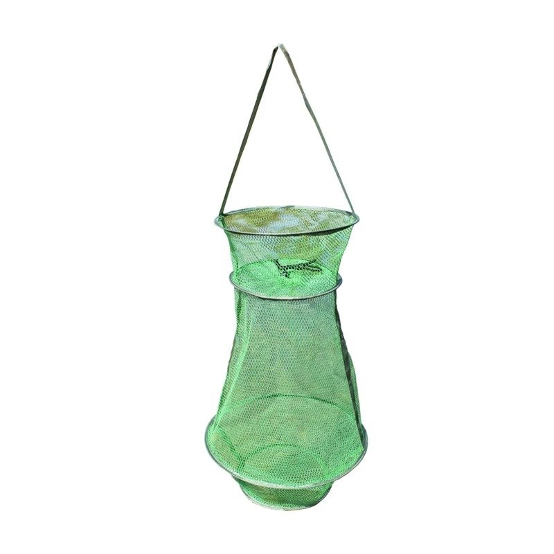the factory sells small h-net eyefish with thick folds of small fish, crab lobsters, jump-proof fast fish