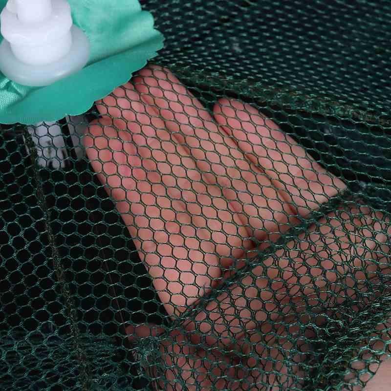 The umbrella net automatically folds the multilateral fish-protected fishing gear, and the net-spreading cage of crab shrimp
