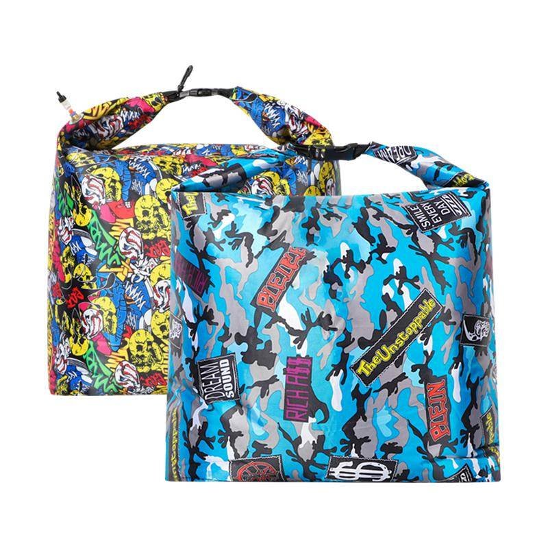 Dreamfish bags are thick and waterproof and carry a bag of handbags for the wild